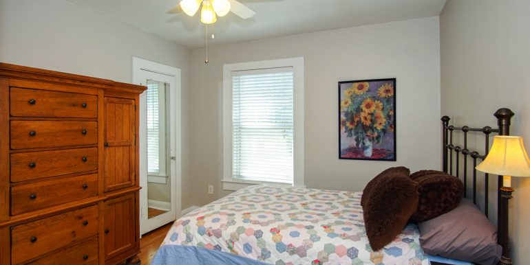 bedroom2