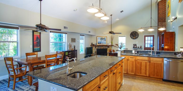 kitchen family3